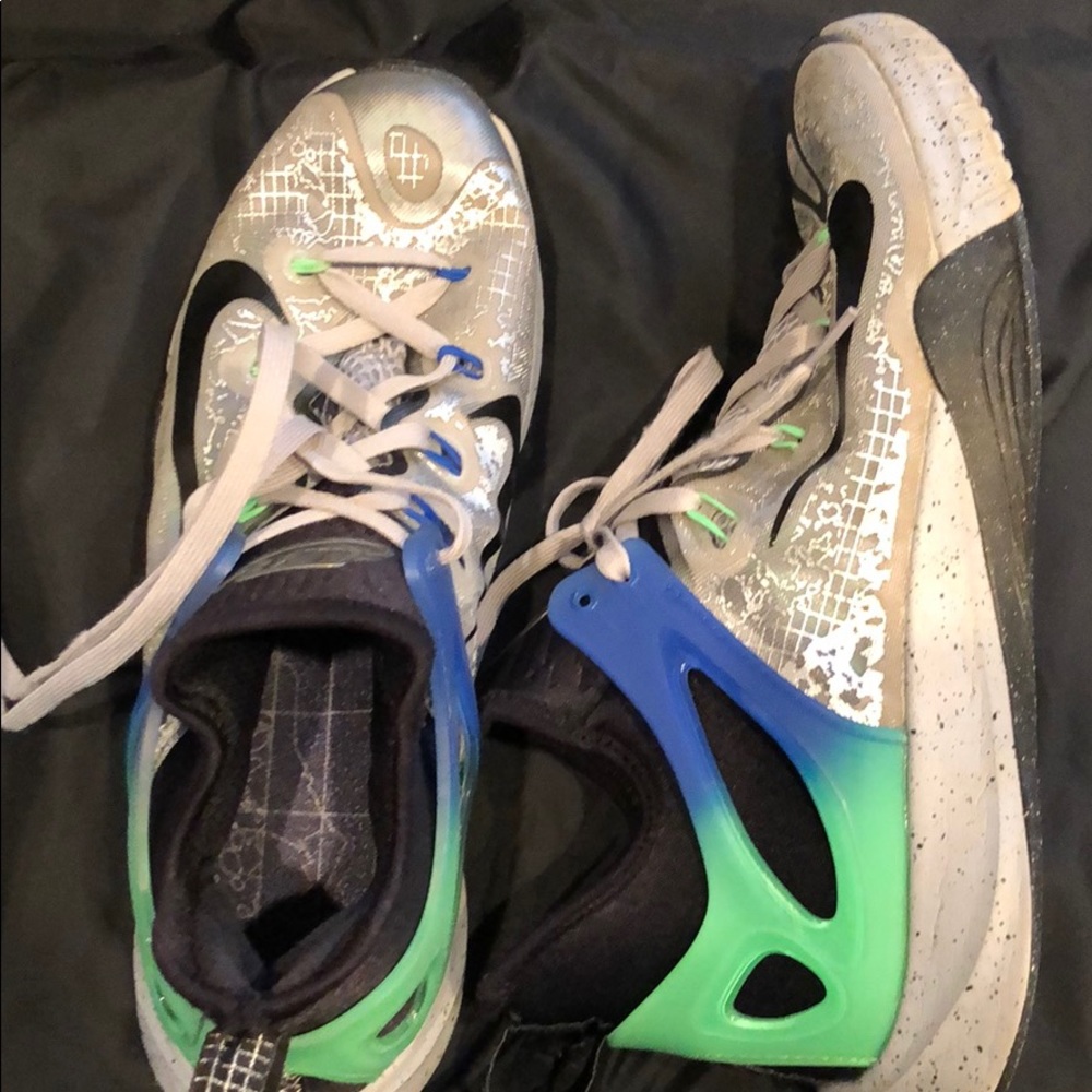 Nike zoom low tops